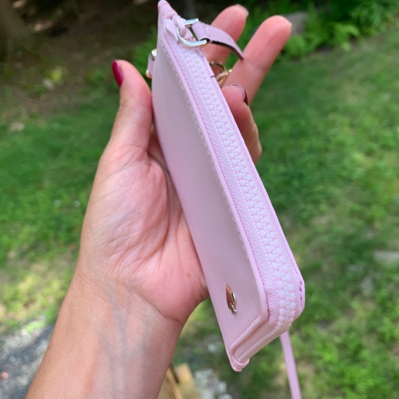 Authentic Kate Spade Nylon/Leather lanyard/Card/ID - Picture 2 of 9